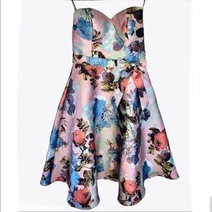 Chi Chi London Elmaya Sweetheart Neckline Dress 2